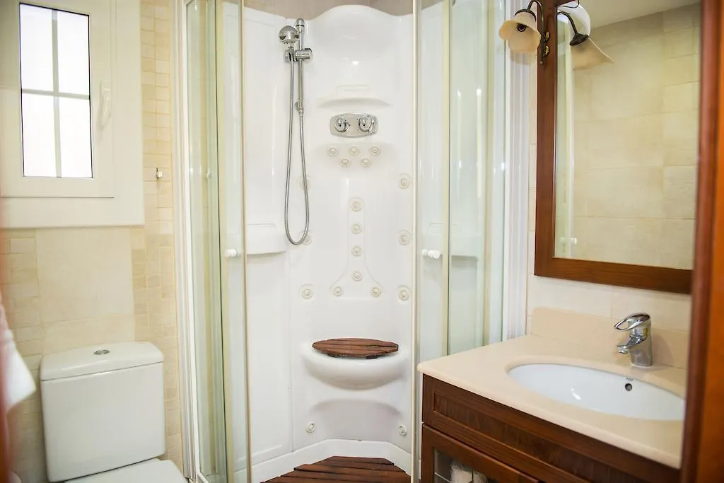 Splendid Gaudi Mercat Del Ninot Apartment برشلونة