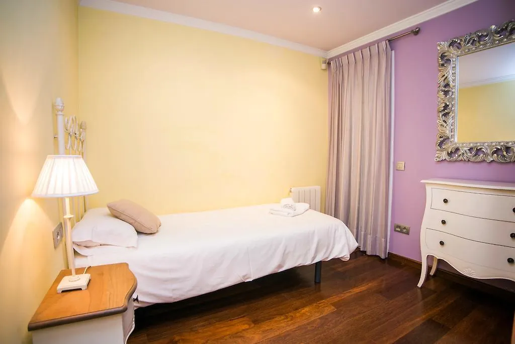 Splendid Gaudi Mercat Del Ninot Apartment برشلونة