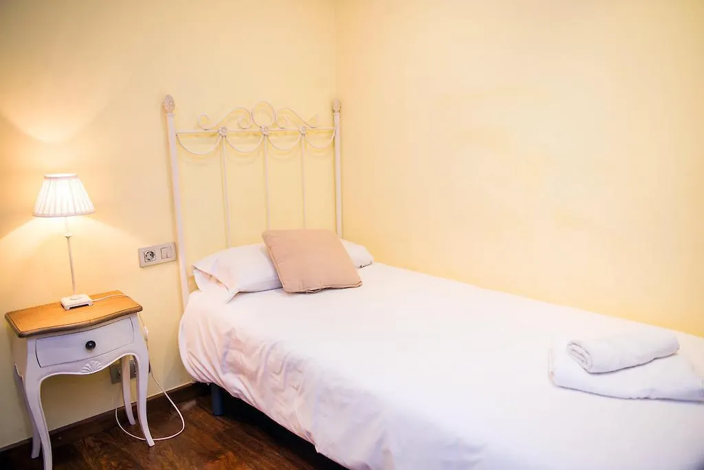 Splendid Gaudi Mercat Del Ninot Apartment برشلونة