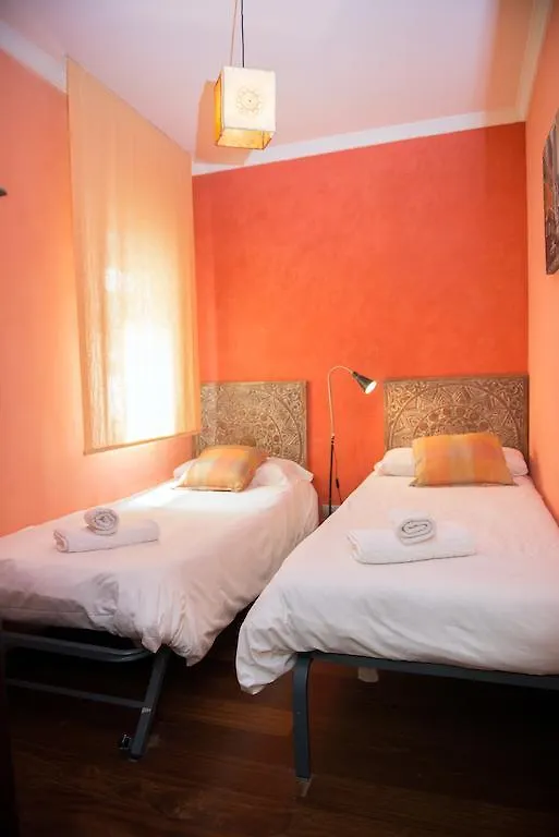 Splendid Gaudi Mercat Del Ninot Apartment برشلونة